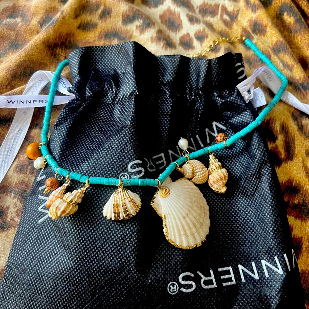 Shell necklace